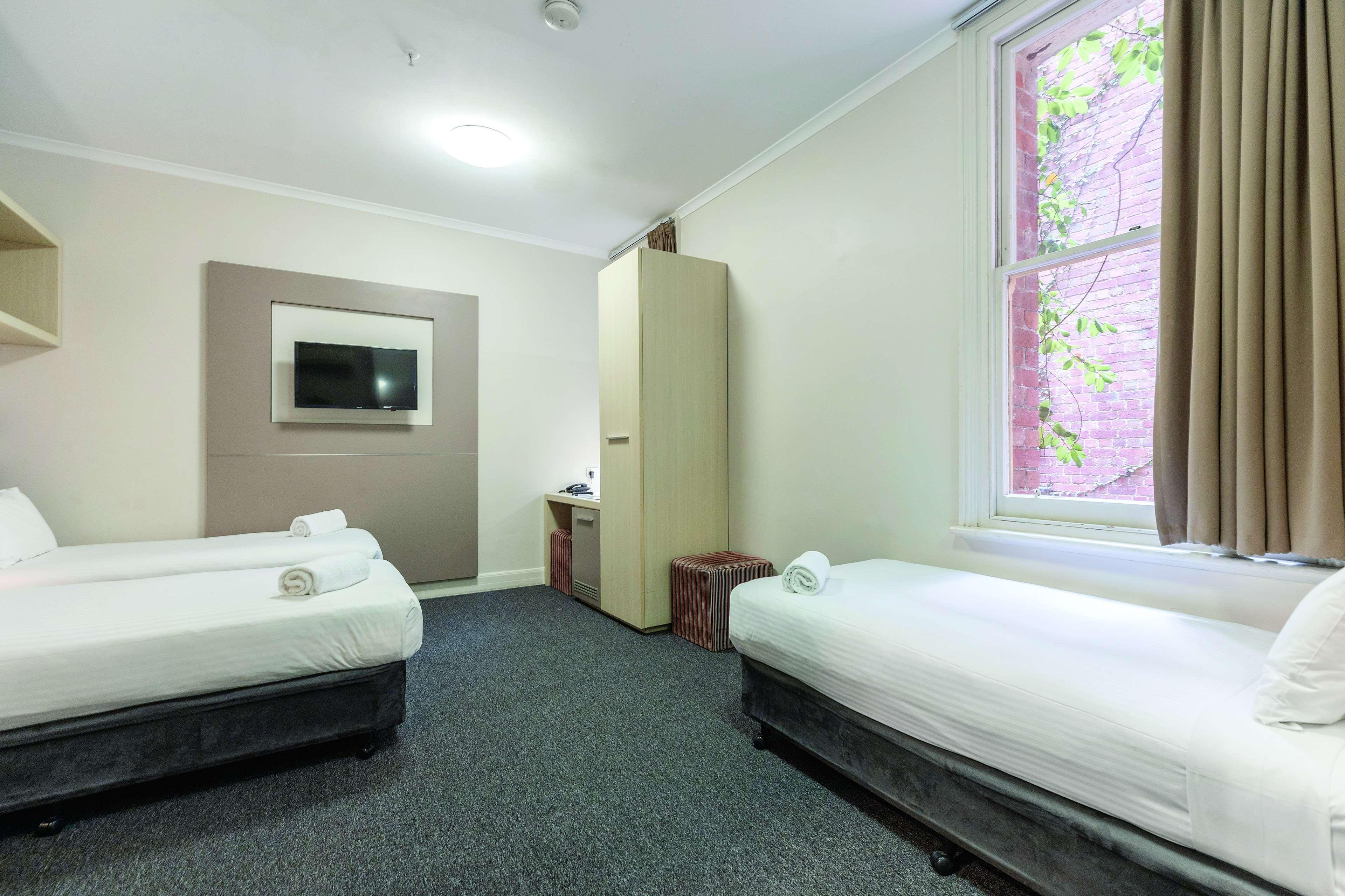 Best Western Melbourne City Hotel Exterior photo